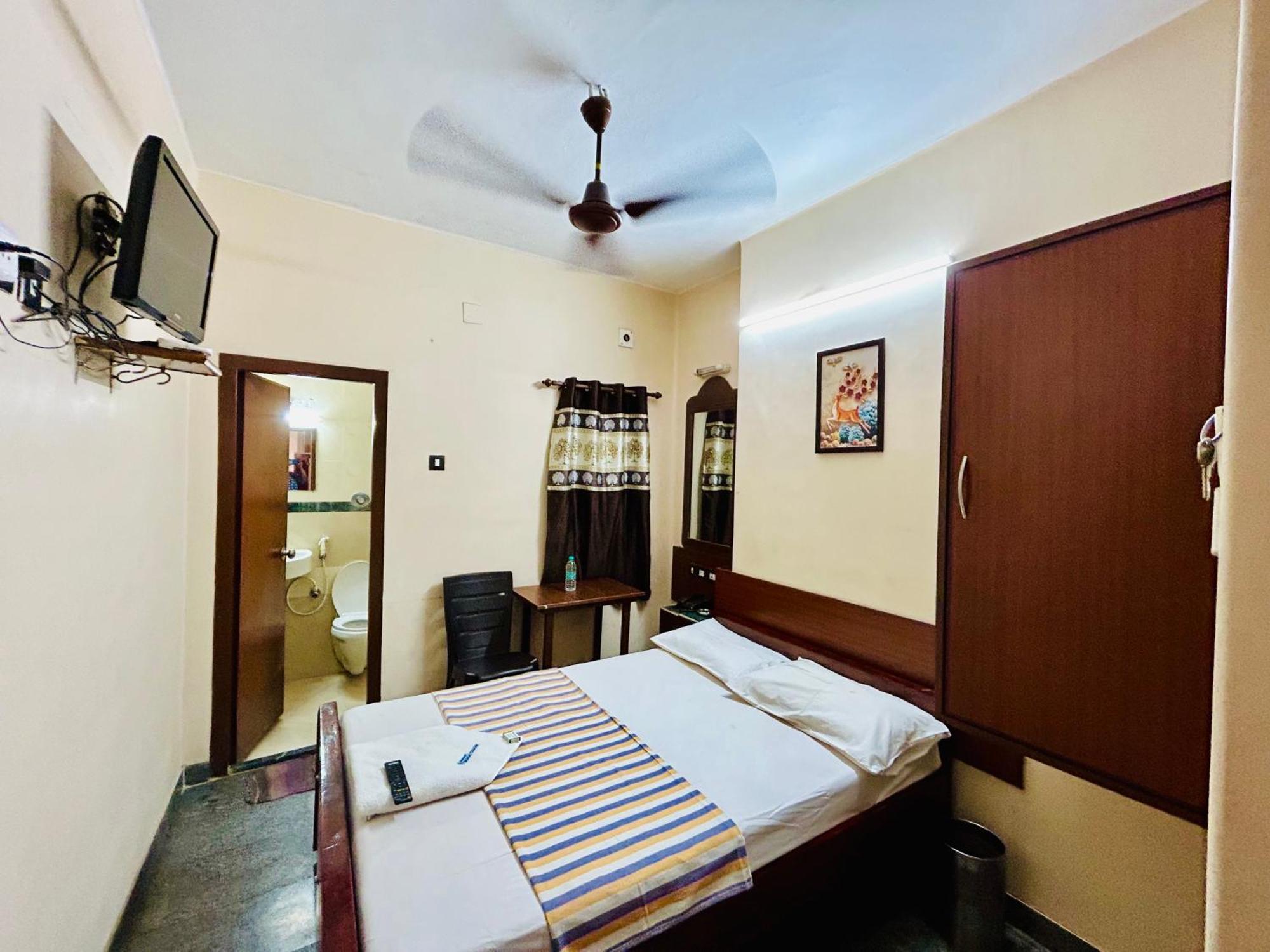 Hotel Jothi Coimbatore Exteriör bild