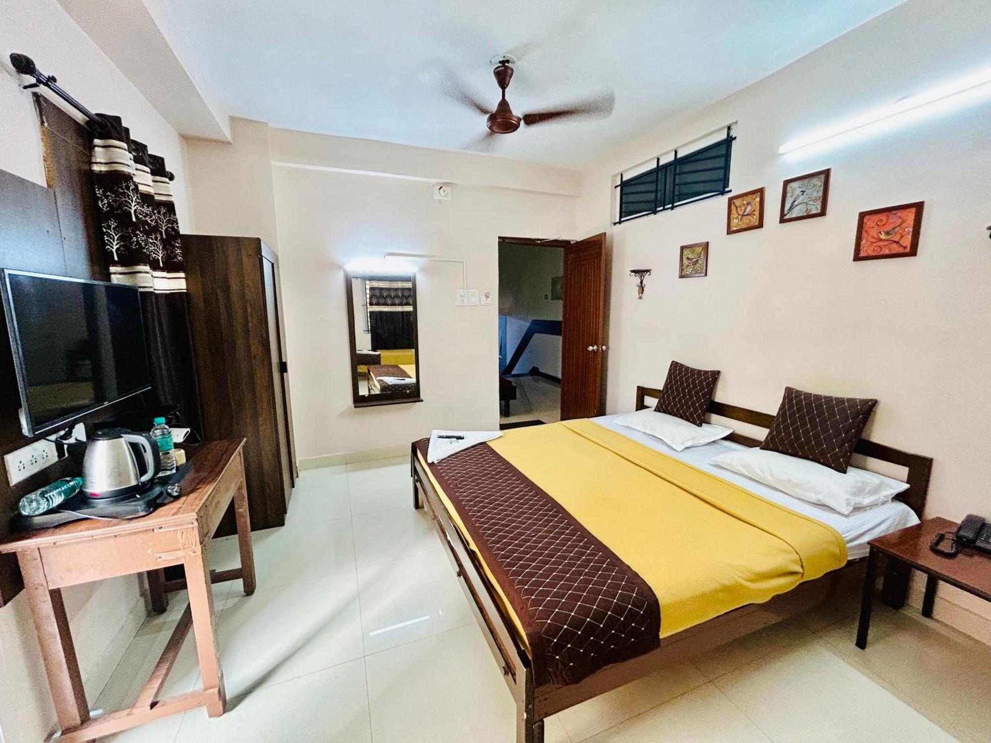 Hotel Jothi Coimbatore Exteriör bild
