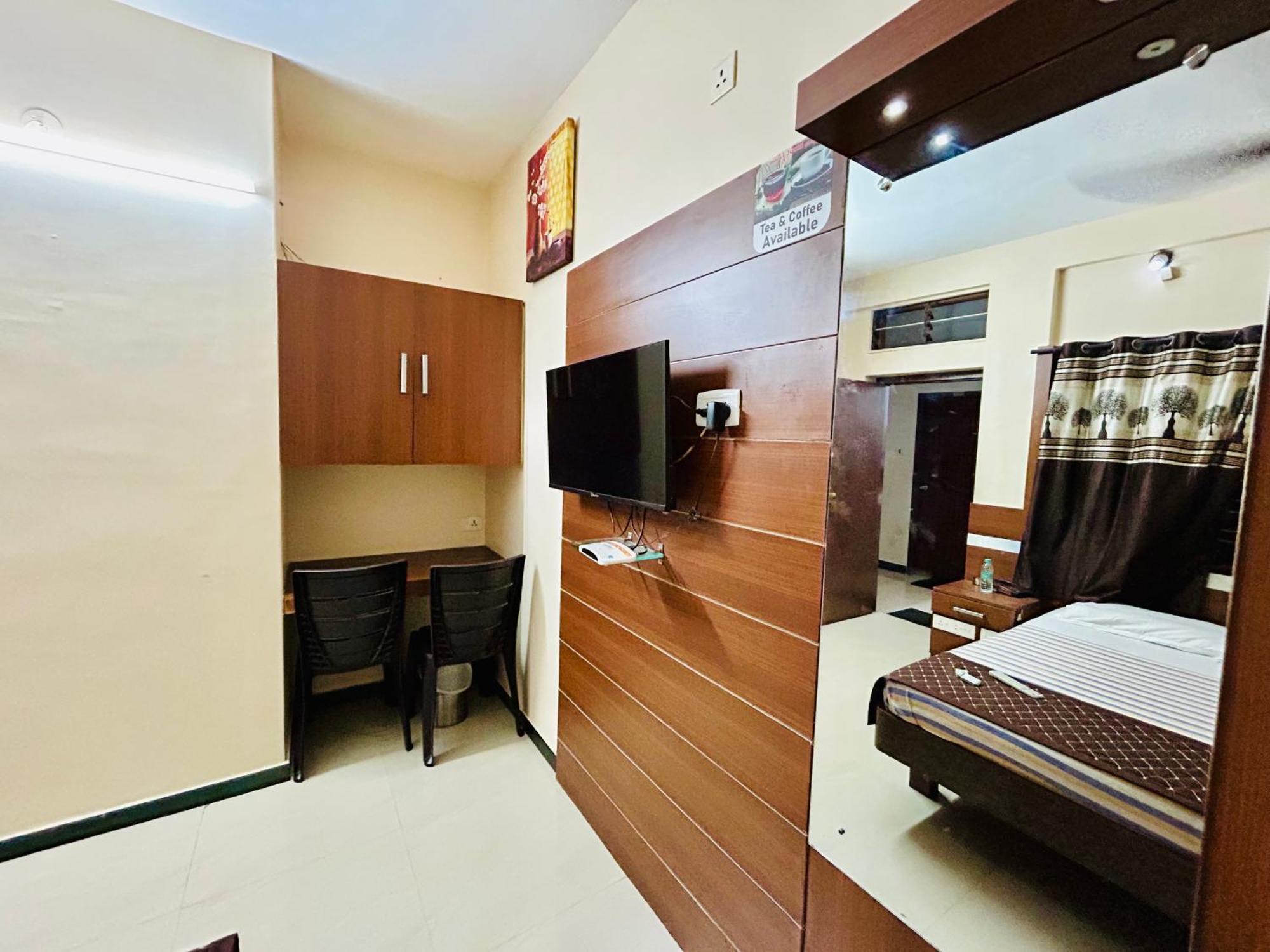 Hotel Jothi Coimbatore Exteriör bild