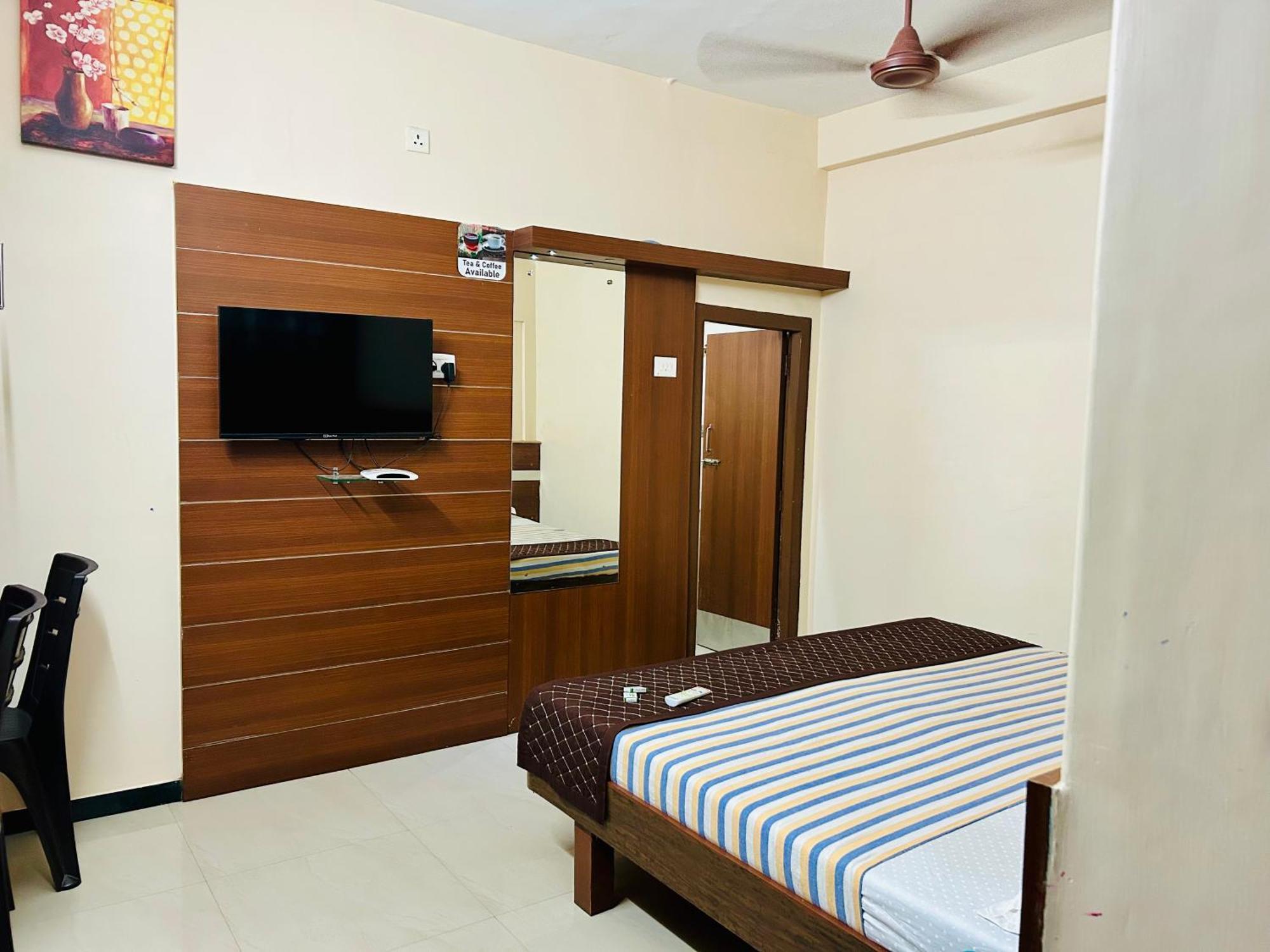 Hotel Jothi Coimbatore Exteriör bild