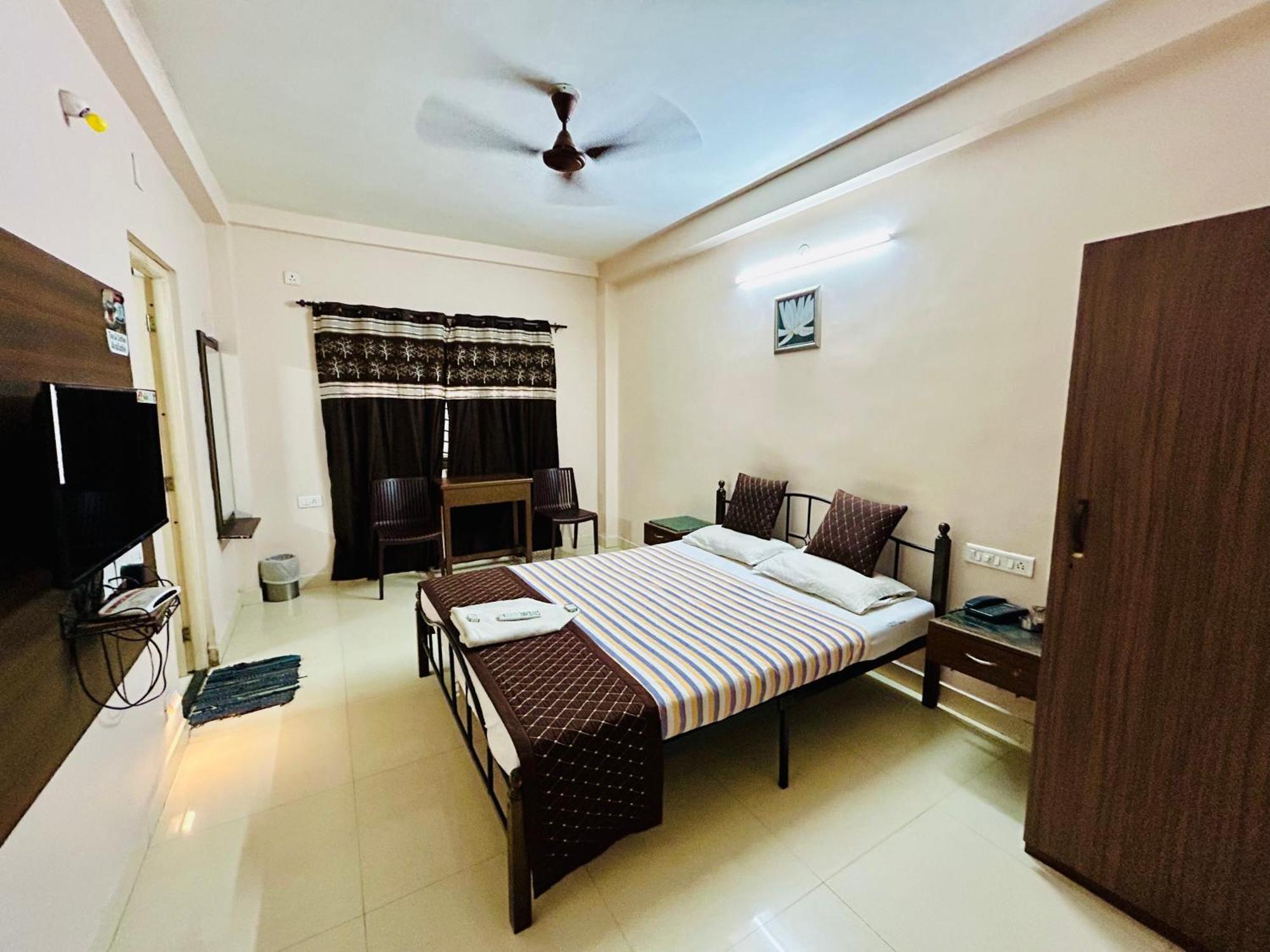 Hotel Jothi Coimbatore Exteriör bild