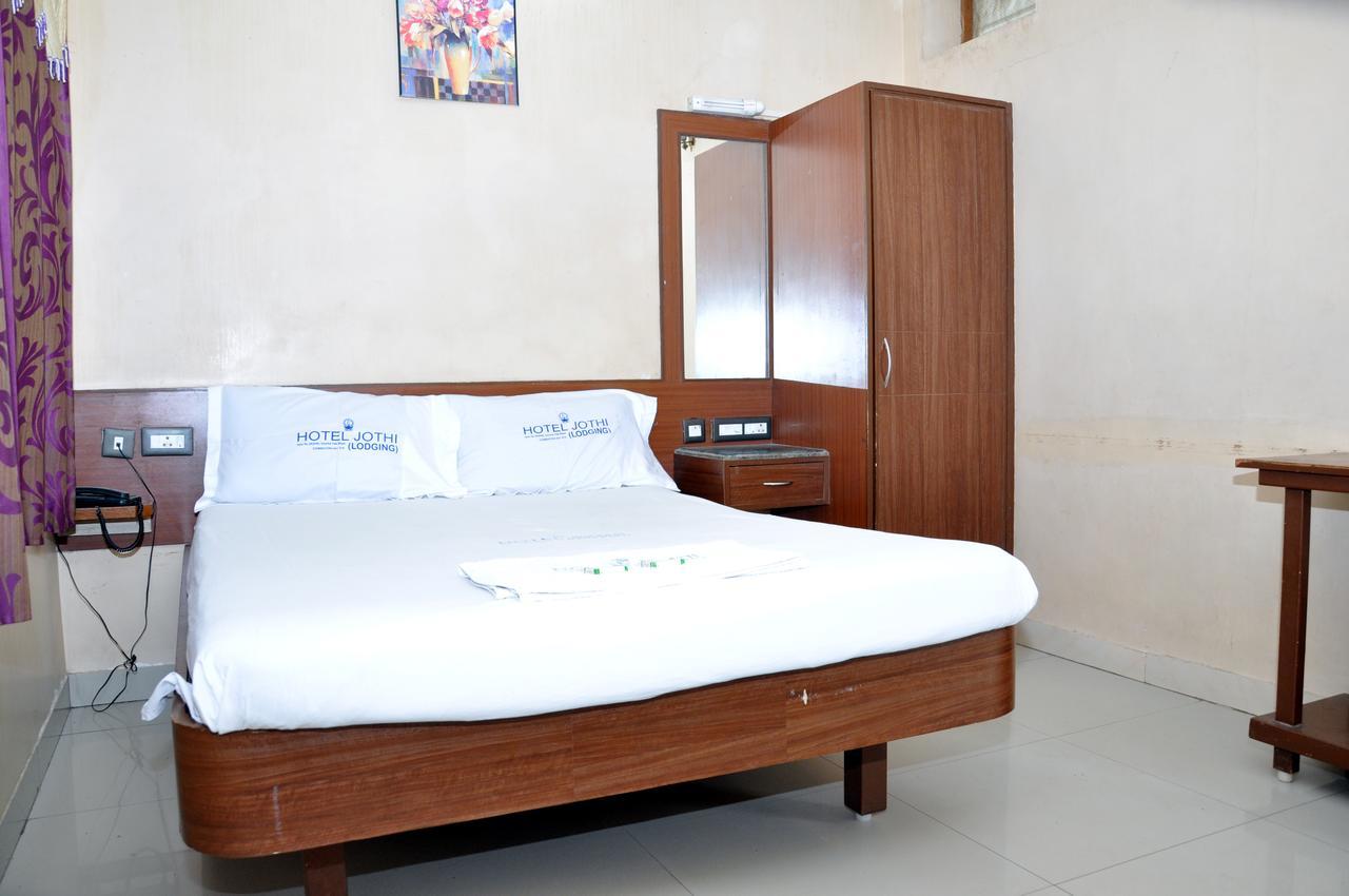 Hotel Jothi Coimbatore Exteriör bild